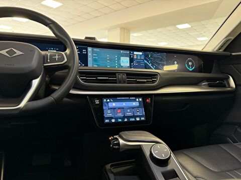 2023 Elektrik Otomatik TOGG T10X V2 AWD  Kırmızı Ermat Motorlu Araçlar ve Tarım Ürünleri Sanayi Ticaret A.Ş.