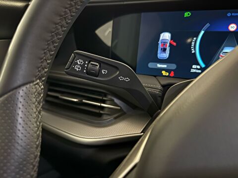 2023 Elektrik Otomatik TOGG T10X V2 AWD  Kırmızı Ermat Motorlu Araçlar ve Tarım Ürünleri Sanayi Ticaret A.Ş.