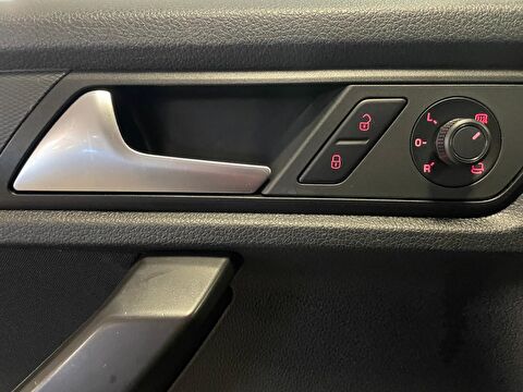 2016 Dizel Otomatik Volkswagen Caddy Siyah Ermat Motorlu Araçlar ve Tarım Ürünleri Sanayi Ticaret A.Ş.