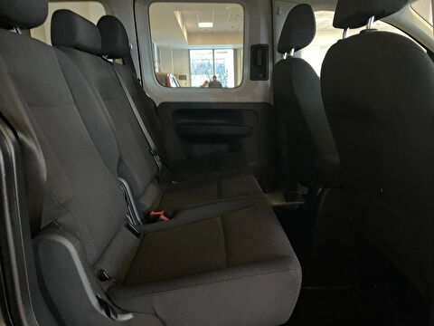 2016 Dizel Otomatik Volkswagen Caddy Siyah Ermat Motorlu Araçlar ve Tarım Ürünleri Sanayi Ticaret A.Ş.