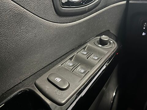 2016 Dizel Manuel Renault Captur Bej Ermat Motorlu Araçlar ve Tarım Ürünleri Sanayi Ticaret A.Ş.