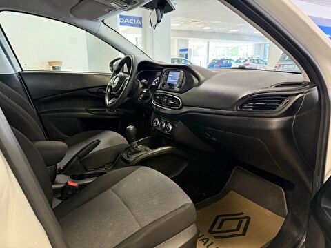 2023 Dizel Manuel Fiat Egea Beyaz Ermat Motorlu Araçlar ve Tarım Ürünleri Sanayi Ticaret A.Ş.