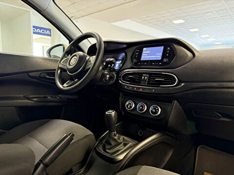 2023 Dizel Manuel Fiat Egea Beyaz Ermat Motorlu Araçlar ve Tarım Ürünleri Sanayi Ticaret A.Ş.