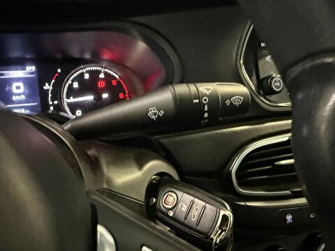 2023 Dizel Manuel Fiat Egea Beyaz Ermat Motorlu Araçlar ve Tarım Ürünleri Sanayi Ticaret A.Ş.