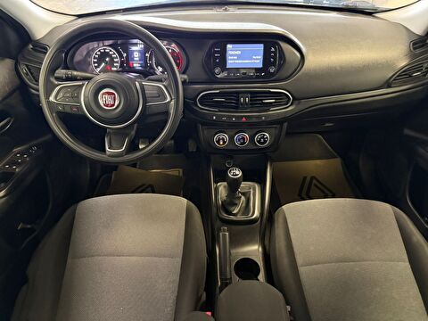 2023 Dizel Manuel Fiat Egea Beyaz Ermat Motorlu Araçlar ve Tarım Ürünleri Sanayi Ticaret A.Ş.