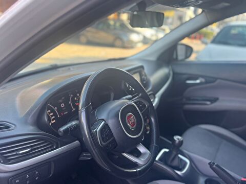 2017 Dizel Manuel Fiat Egea Beyaz Ermat Motorlu Araçlar ve Tarım Ürünleri Sanayi Ticaret A.Ş.