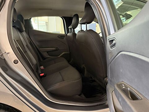 2023 Benzin Otomatik Renault Clio Gri Ermat Motorlu Araçlar ve Tarım Ürünleri Sanayi Ticaret A.Ş.