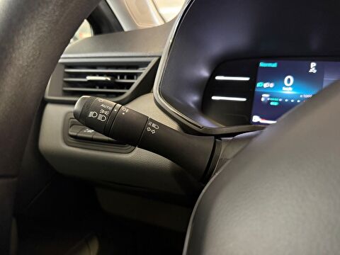 2023 Benzin Otomatik Renault Clio Gri Ermat Motorlu Araçlar ve Tarım Ürünleri Sanayi Ticaret A.Ş.