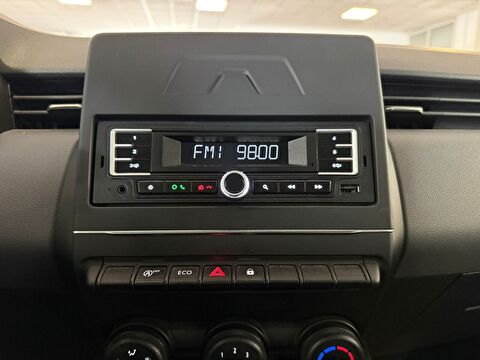 2023 Benzin Otomatik Renault Clio Gri Ermat Motorlu Araçlar ve Tarım Ürünleri Sanayi Ticaret A.Ş.