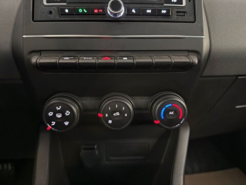 2023 Benzin Otomatik Renault Clio Gri Ermat Motorlu Araçlar ve Tarım Ürünleri Sanayi Ticaret A.Ş.