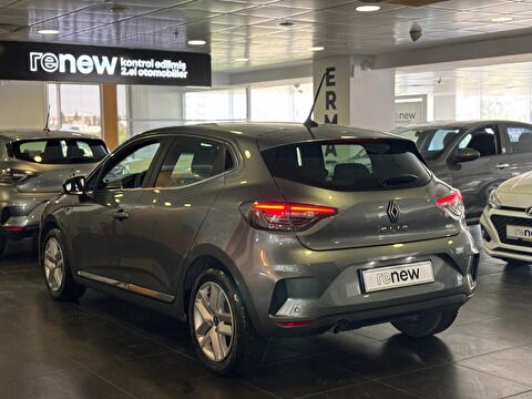 2025 Benzin Otomatik Renault Clio Gri Ermat Motorlu Araçlar ve Tarım Ürünleri Sanayi Ticaret A.Ş.