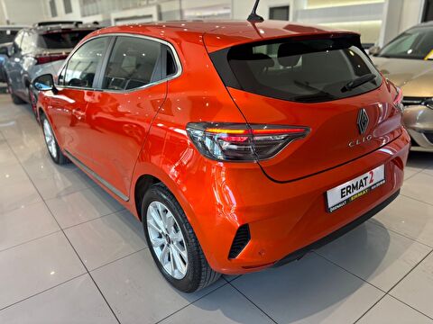 2024 Benzin Otomatik Renault Clio Turuncu Ermat Motorlu Araçlar ve Tarım Ürünleri Sanayi Ticaret A.Ş.