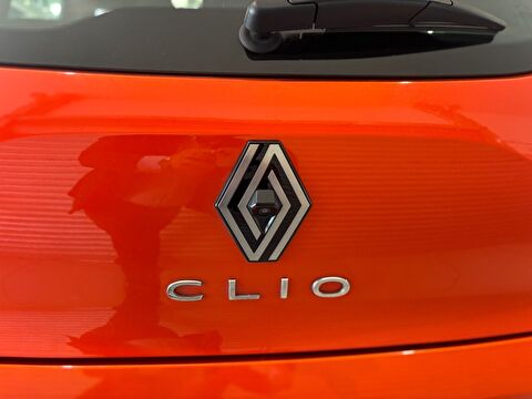 2024 Benzin Otomatik Renault Clio Turuncu Ermat Motorlu Araçlar ve Tarım Ürünleri Sanayi Ticaret A.Ş.