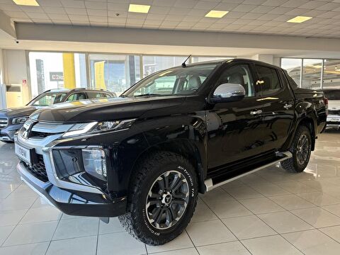 Mitsubishi, L 200, Çift Kabin Pick-Up 2.2 DI-D 4x4 Premium Otomatik, Otomatik, Dizel 2. el otomobil | renew Mobile