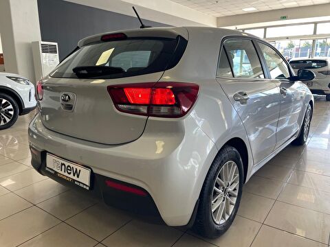 2020 Benzin Otomatik Kia Rio Gri Ermat Motorlu Araçlar ve Tarım Ürünleri Sanayi Ticaret A.Ş.
