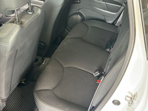 2020 Benzin Manuel Renault Clio Beyaz Ermat Motorlu Araçlar ve Tarım Ürünleri Sanayi Ticaret A.Ş.