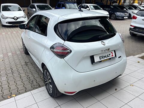 2022 Elektrik Otomatik Renault Zoe Beyaz Ermat Motorlu Araçlar ve Tarım Ürünleri Sanayi Ticaret A.Ş.