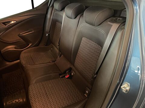 2017 Benzin Otomatik Opel Astra Mavi Ermat Motorlu Araçlar ve Tarım Ürünleri Sanayi Ticaret A.Ş.