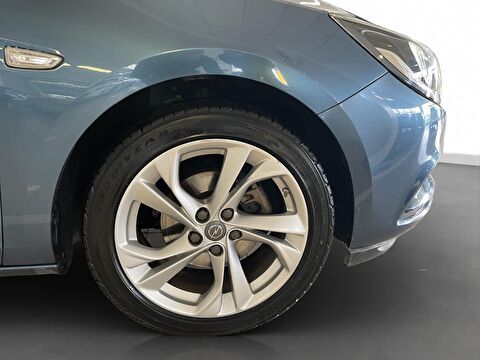 2017 Benzin Otomatik Opel Astra Mavi Ermat Motorlu Araçlar ve Tarım Ürünleri Sanayi Ticaret A.Ş.