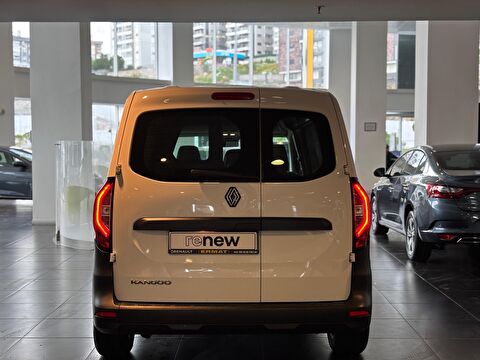 2024 Dizel Manuel Renault Kangoo Beyaz Ermat Motorlu Araçlar ve Tarım Ürünleri Sanayi Ticaret A.Ş.