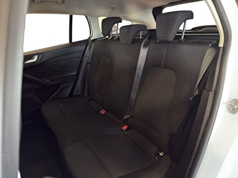 2020 Dizel Otomatik Ford Focus Beyaz Ermat Motorlu Araçlar ve Tarım Ürünleri Sanayi Ticaret A.Ş.