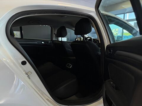 renault, megane, sedan 1.3 tce touch edc, otomatik, benzin 2.el otomobil | renew 14