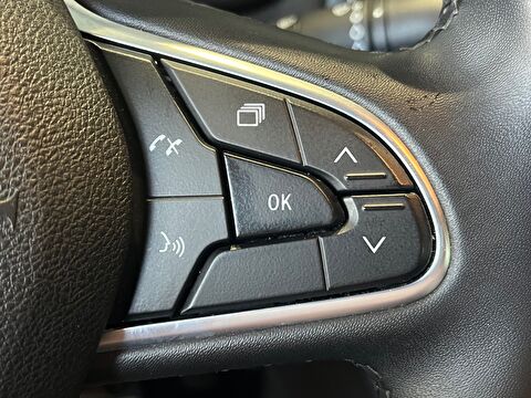 2022 Benzin Otomatik Renault Megane Siyah Ermat Motorlu Araçlar ve Tarım Ürünleri Sanayi Ticaret A.Ş.