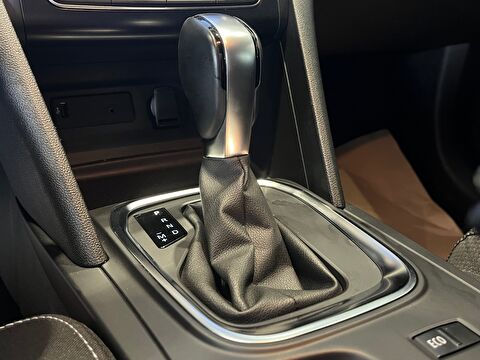 2022 Benzin Otomatik Renault Megane Siyah Ermat Motorlu Araçlar ve Tarım Ürünleri Sanayi Ticaret A.Ş.