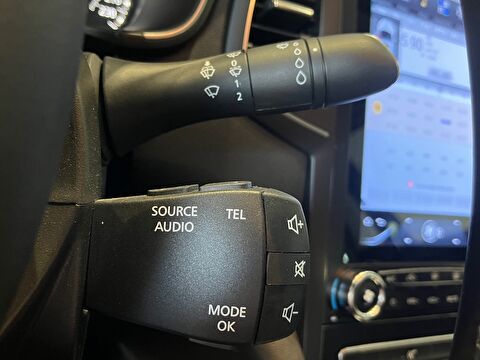 2022 Benzin Otomatik Renault Megane Siyah Ermat Motorlu Araçlar ve Tarım Ürünleri Sanayi Ticaret A.Ş.