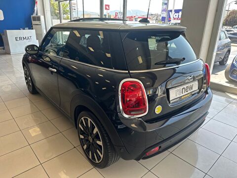 mini, cooper, hatchback se 32.6 kwh ıconic otomatik, otomatik, elektrik 2.el otomobil | renew 5