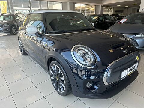Mini, Cooper, Hatchback SE 32.6 kWh Iconic Otomatik, Otomatik, Elektrik 2. el otomobil | renew Mobile