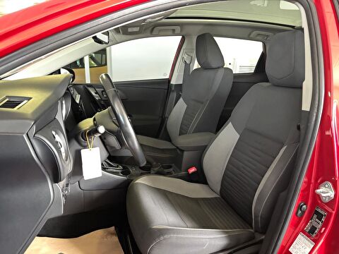 2016 Benzin + LPG Otomatik Toyota Auris Kırmızı Ermat Motorlu Araçlar ve Tarım Ürünleri Sanayi Ticaret A.Ş.