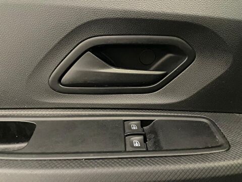 2022 Benzin Otomatik Renault Taliant Beyaz Ermat Motorlu Araçlar ve Tarım Ürünleri Sanayi Ticaret A.Ş.