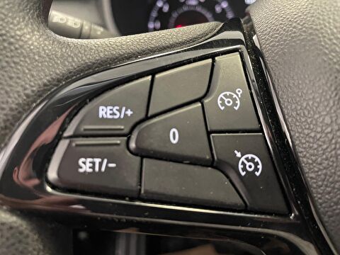 2022 Benzin Otomatik Renault Taliant Beyaz Ermat Motorlu Araçlar ve Tarım Ürünleri Sanayi Ticaret A.Ş.