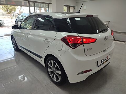 2017 Benzin Otomatik Hyundai i20 Beyaz Ermat Motorlu Araçlar ve Tarım Ürünleri Sanayi Ticaret A.Ş.