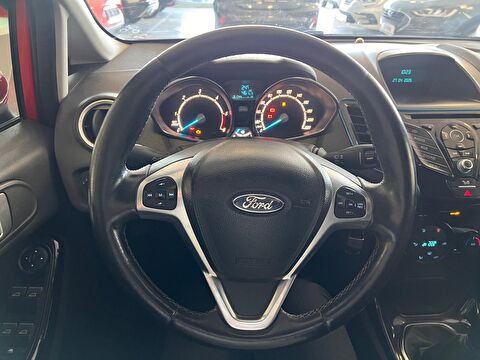 2016 Dizel Manuel Ford Fiesta Kırmızı Ermat Motorlu Araçlar ve Tarım Ürünleri Sanayi Ticaret A.Ş.