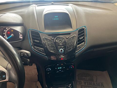 2016 Dizel Manuel Ford Fiesta Kırmızı Ermat Motorlu Araçlar ve Tarım Ürünleri Sanayi Ticaret A.Ş.