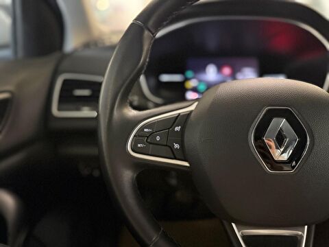 2025 Benzin Manuel Renault Megane Beyaz Ermat Motorlu Araçlar ve Tarım Ürünleri Sanayi Ticaret A.Ş.