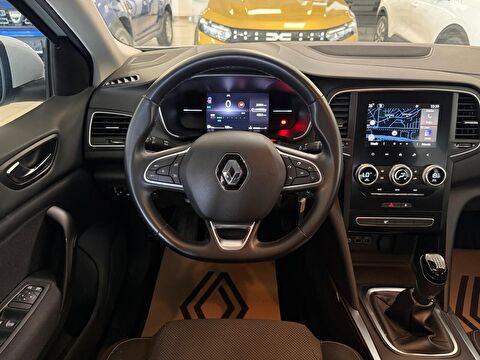 2025 Benzin Manuel Renault Megane Beyaz Ermat Motorlu Araçlar ve Tarım Ürünleri Sanayi Ticaret A.Ş.