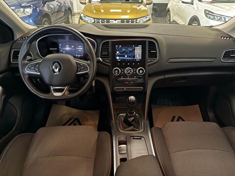 2025 Benzin Manuel Renault Megane Beyaz Ermat Motorlu Araçlar ve Tarım Ürünleri Sanayi Ticaret A.Ş.