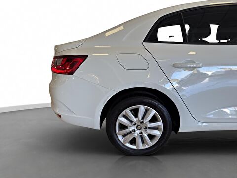 2025 Benzin Manuel Renault Megane Beyaz Ermat Motorlu Araçlar ve Tarım Ürünleri Sanayi Ticaret A.Ş.
