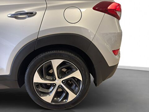 2015 Benzin Otomatik Hyundai Tucson Gri Ermat Motorlu Araçlar ve Tarım Ürünleri Sanayi Ticaret A.Ş.