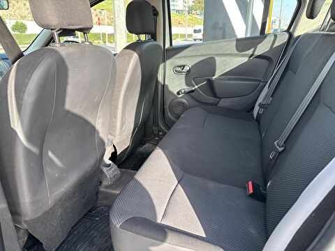 2015 Benzin Manuel Renault Symbol Beyaz Ermat Motorlu Araçlar ve Tarım Ürünleri Sanayi Ticaret A.Ş.