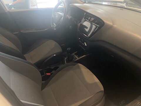 2015 Benzin + LPG Manuel Hyundai i20 Beyaz Ermat Motorlu Araçlar ve Tarım Ürünleri Sanayi Ticaret A.Ş.