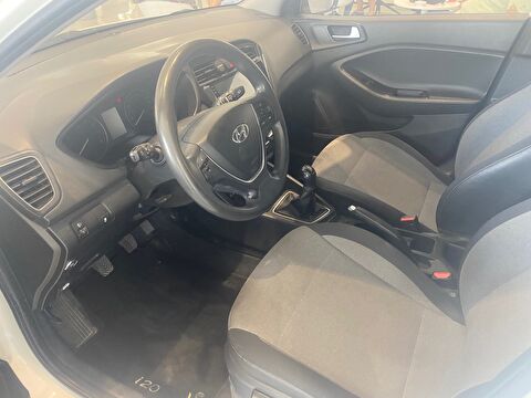 2015 Benzin + LPG Manuel Hyundai i20 Beyaz Ermat Motorlu Araçlar ve Tarım Ürünleri Sanayi Ticaret A.Ş.