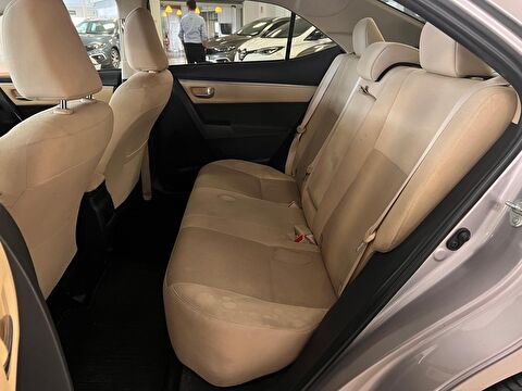 2018 Benzin Manuel Toyota Corolla Gümüş Gri Ermat Motorlu Araçlar ve Tarım Ürünleri Sanayi Ticaret A.Ş.