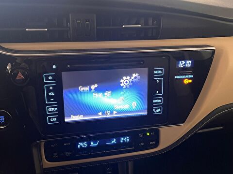 2018 Benzin Manuel Toyota Corolla Gümüş Gri Ermat Motorlu Araçlar ve Tarım Ürünleri Sanayi Ticaret A.Ş.