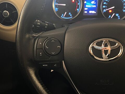 2018 Benzin Manuel Toyota Corolla Gümüş Gri Ermat Motorlu Araçlar ve Tarım Ürünleri Sanayi Ticaret A.Ş.
