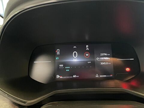 2025 Benzin Otomatik Renault Clio Beyaz Ermat Motorlu Araçlar ve Tarım Ürünleri Sanayi Ticaret A.Ş.