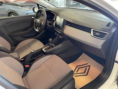 2025 Benzin Otomatik Renault Clio Beyaz Ermat Motorlu Araçlar ve Tarım Ürünleri Sanayi Ticaret A.Ş.